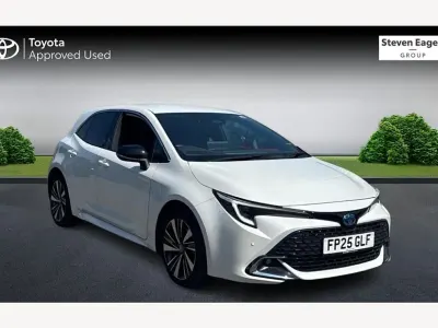 Used Toyota Corolla Design 140 HP (102 kW) 2025 White Hatchback
