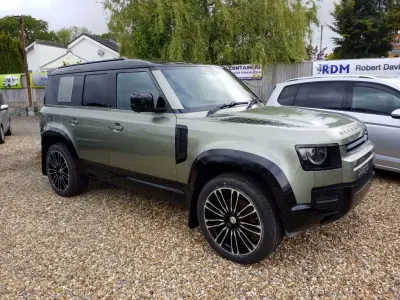 Used Land Rover Defender SE Dynamic 2024 Green SUV
