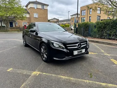 Usado Mercedes C350e 293 HP (215 kW) 2017 Preto Sedan