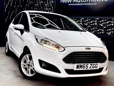 Used Ford Fiesta Zetec 100 HP (73 kW) 2016 White Hatchback