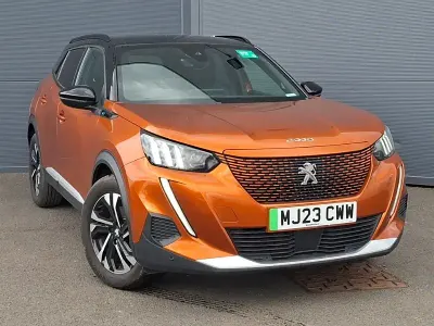 Gebraucht Peugeot e-2008 GTi 100 kW (136 PS) 2023 Orange SUV