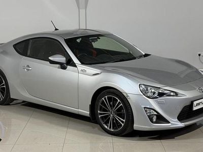 Used Toyota GT86 GT 197 HP (144 kW) 2014 Silver Coupe