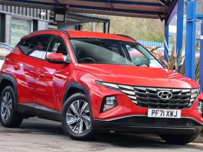 Used Hyundai Tucson SE 180 HP (132 kW) 2022 Red SUV
