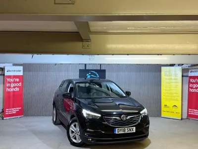 Used Vauxhall Grandland X S 120 HP (88 kW) 2018 Black SUV