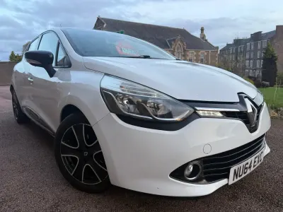 Używany Renault Clio IV Dynamique 90 KM (66 kW) 2014 Biały Hatchback