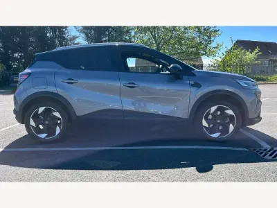 Usado Renault Captur Techno 158 CV (116 kW) 2025 Gris SUV