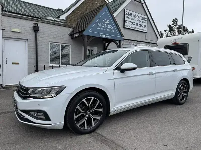 Used VW Passat SEL 150 HP (110 kW) 2022 White Estate