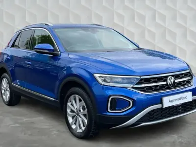 Used VW T-Roc Style 150 HP (110 kW) 2025 Ravenna blue SUV
