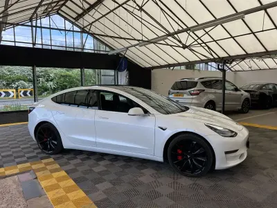 Begagnad Tesla Model 3