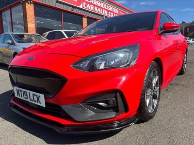 Used Ford Focus ST-Line 125 HP (91 kW) 2019 Red Hatchback