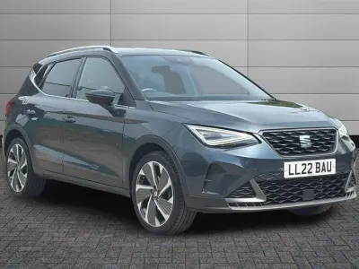 Używany Seat Arona FR Sport 110 KM (80 kW) 2022 Biały SUV