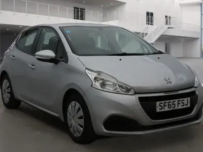 Second-hand Peugeot 208 Access 2015 Argintiu Hatchback