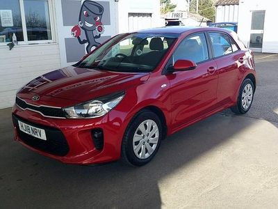 Used Kia Rio 83 HP (61 kW) 2018 Red metallic Hatchback