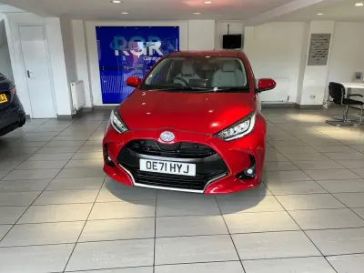 Used Toyota Yaris 116 HP (85 kW) 2022 Red Hatchback