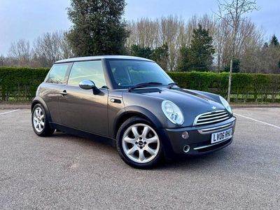 Używany Mini Cooper Hatch 2006 Szary Hatchback