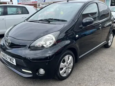 Used Toyota Aygo 67 HP (49 kW) 2012 Black Hatchback