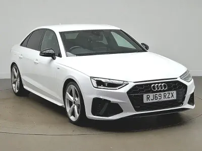 Begagnad Audi A4 Black Edition 163 HK (119 kW) 2020 Vit Sedan