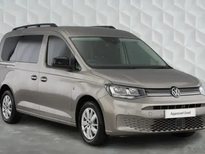 Used VW Caddy Maxi Life 122 HP (89 kW) 2025 Beige MPV