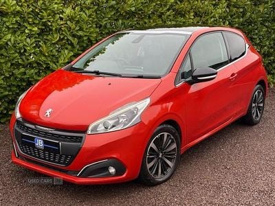 Używany Peugeot 208 Allure 82 KM (60 kW) 2015 Pomarańczowy Hatchback
