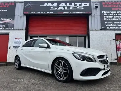 Used Mercedes A180 AMG Line Premium 109 HP (80 kW) 2016 White Hatchback