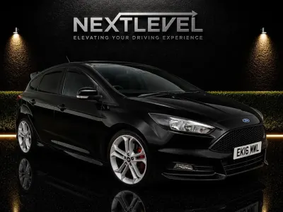Używany Ford Focus ST 250 KM (183 kW) 2016 Czarny Hatchback
