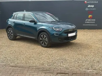 Used Fiat 600 99 HP (72 kW) 2025 Ocean green Hatchback