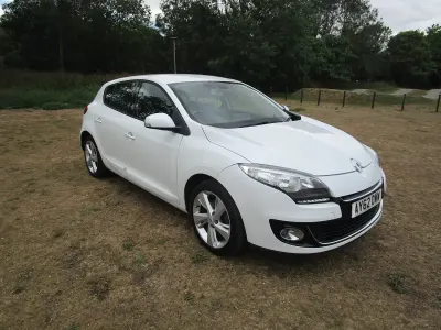 Used Renault Mégane III Dynamique 110 HP (80 kW) 2012 White Hatchback