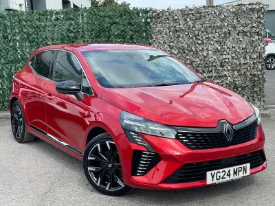 Used Renault Clio V Techno 143 HP (105 kW) 2024 Red  Hatchback