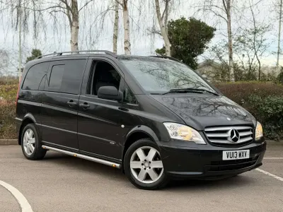 Usado Mercedes Vito 166 HP (122 kW) 2013 Preto Van