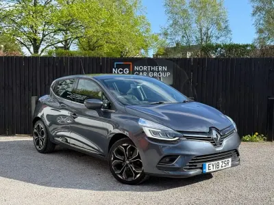 Begagnad Renault Clio IV Dynamique 2018 Grå Halvkombi