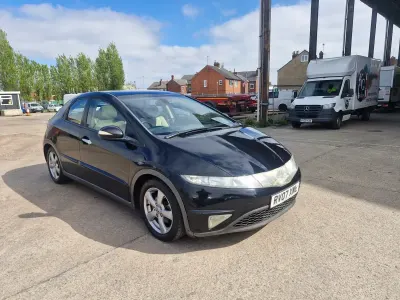 Używany Honda Civic ES 2007 Czarny Hatchback