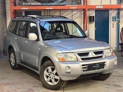 Used Mitsubishi Shogun Elegance 2004 Silver SUV