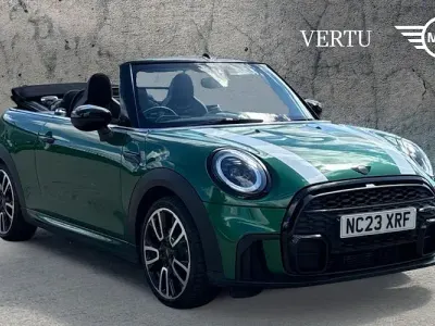 Usado Mini Cooper Cabriolet Sport 136 CV (100 kW) 2022 Verde Descapotable