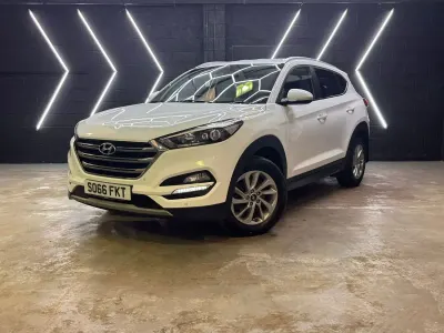 Used Hyundai Tucson Premium 116 HP (85 kW) 2017 White SUV