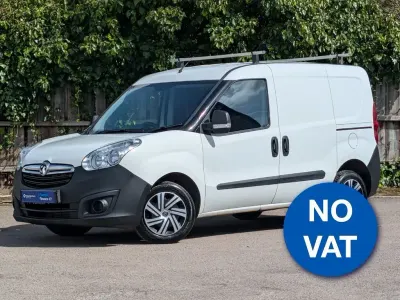 Second-hand Vauxhall Combo 2017 Alb Monovolum
