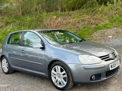 Usado VW Golf IV GT 150 HP (110 kW) 2005 Cinzento Citadino