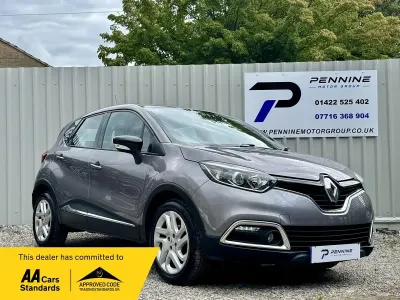 Used Renault Captur Dynamique 90 HP (66 kW) 2016 Grey SUV