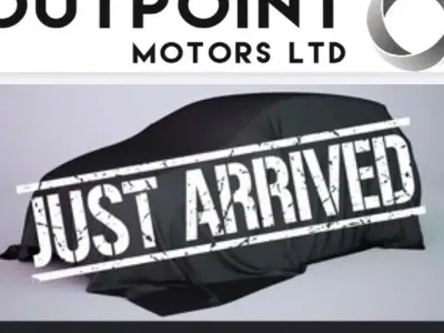 Used Ford Fiesta Zetec 70 HP (51 kW) 2018 White Hatchback