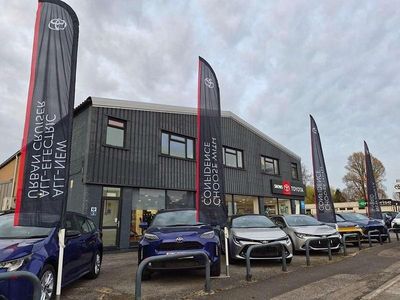 Used Toyota Aygo X 72 HP (52 kW) 2023 Juniper blue bitone SUV