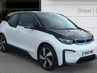 Begagnad BMW i3 Comfort Edition 125 kW (170 HK) 2021 Vit Halvkombi