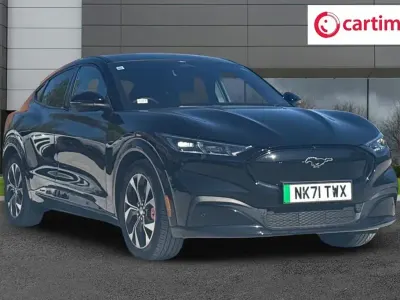Begagnad Ford Mustang Extended Range 351 HK (258 kW) 2022 Svart Halvkombi
