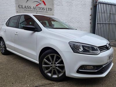 Used VW Polo Design 75 HP (55 kW) 2015 White Hatchback