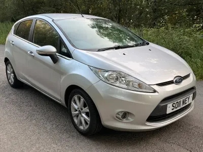 Used Ford Fiesta Zetec 81 HP (59 kW) 2011 Silver Hatchback