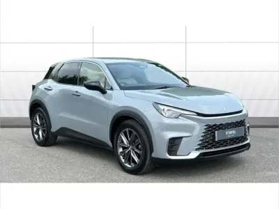 Używany Lexus LBX 136 KM (100 kW) 2024 Szary SUV
