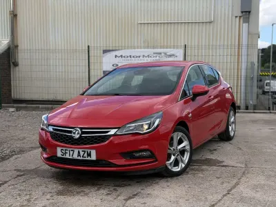 Used Vauxhall Astra SRi 150 HP (110 kW) 2017 Red Hatchback