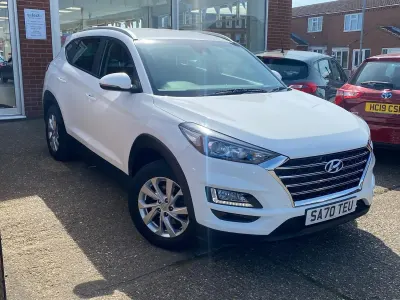 Used Hyundai Tucson SE 132 HP (97 kW) 2020 White SUV