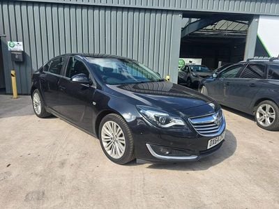 Second-hand Vauxhall Insignia Design Edition 140 CP (102 kW) 2014 Negru Hatchback
