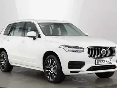 Begagnad Volvo XC90 Momentum 235 HK (172 kW) 2022 Vit SUV