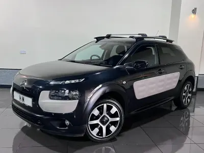 Used Citroën C4 Cactus Flair 110 HP (80 kW) 2015 Black Hatchback