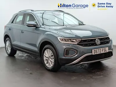 Used VW T-Roc Life 150 HP (110 kW) 2022 Blue SUV